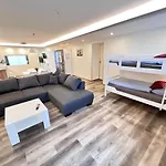 ペンション アム シュロス ゲストハウス