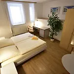 ペンション アム シュロス 4*