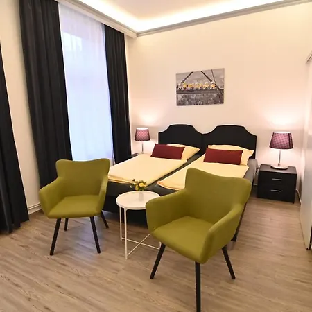 Am Schloss 4* شفيرين