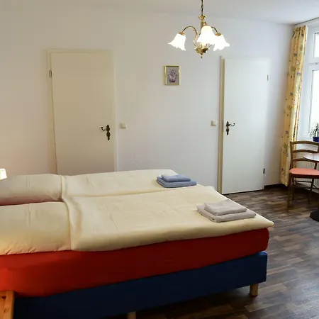 Am Schloss 4* شفيرين