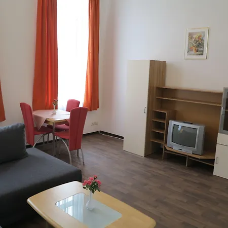 بيت ضيافة Am Schloss 4*