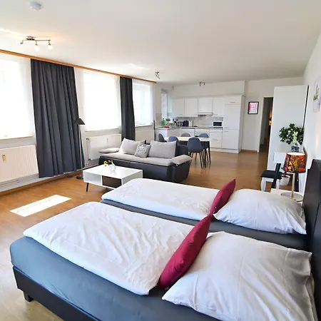 ペンション アム シュロス 4*