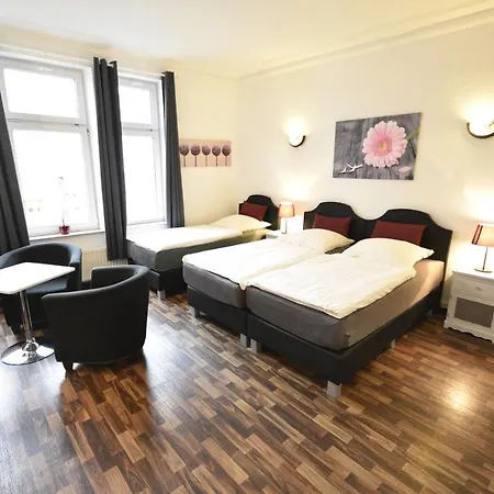 Am Schloss 4* شفيرين