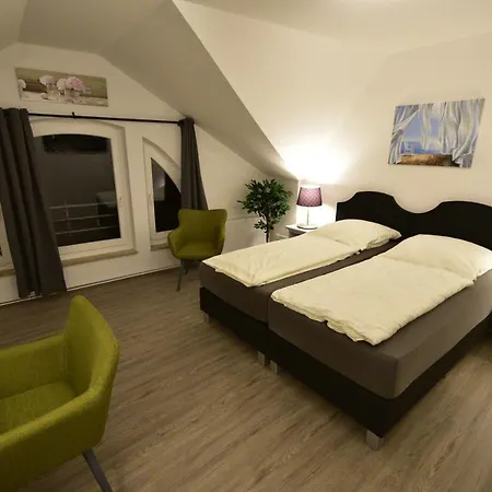 Am Schloss Guest house 2*