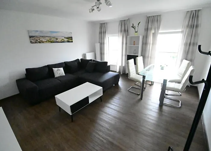 Am Schloss 4* שוורין