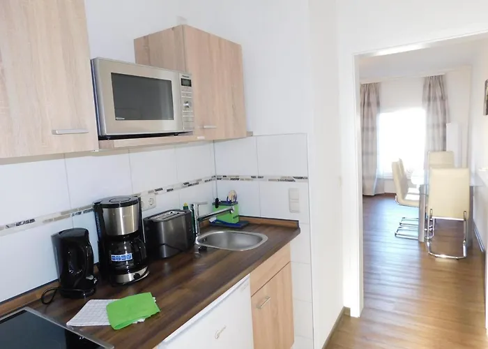 Am Schloss בית הארחה 4*