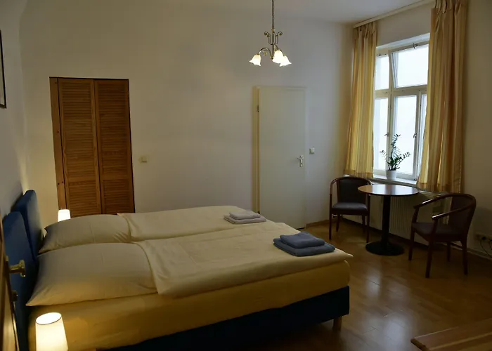 Am Schloss Schwerin (Mecklenburg-Vorpommern)