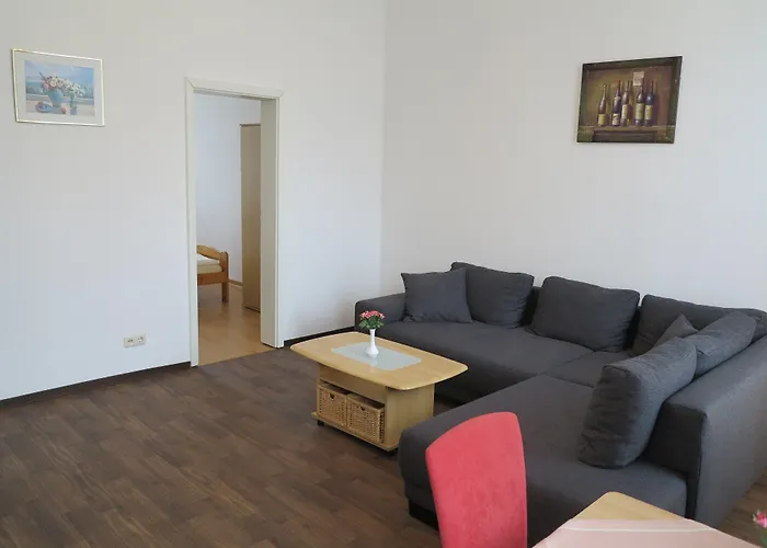 בית הארחה Am Schloss שוורין