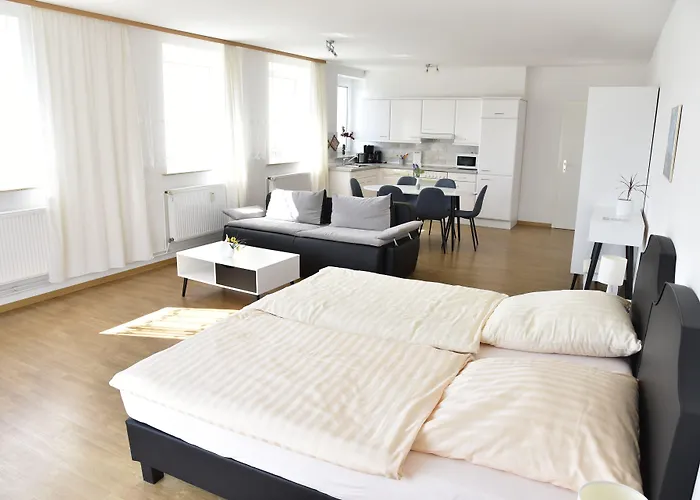 Am Schloss Guest house 4*